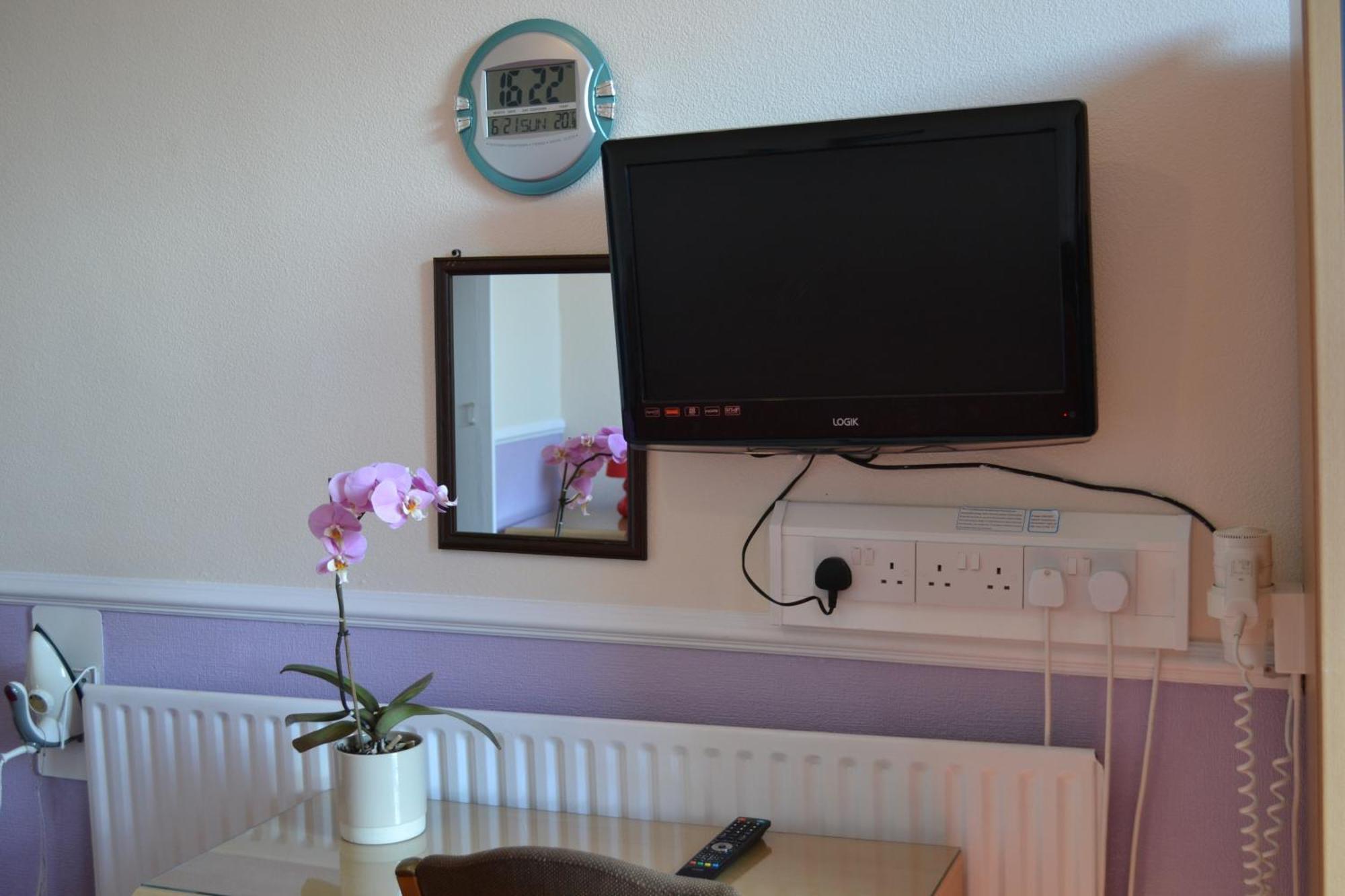 דגלאס Adelphi Guest House מראה חיצוני תמונה