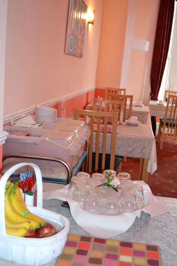דגלאס Adelphi Guest House מראה חיצוני תמונה