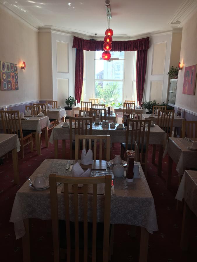 דגלאס Adelphi Guest House מראה חיצוני תמונה