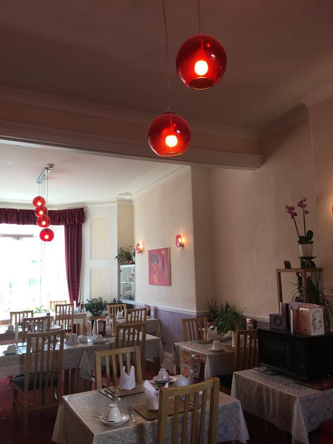 דגלאס Adelphi Guest House מראה חיצוני תמונה